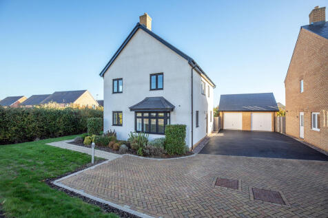 4-bed detached on Peacock Drive, Sawtry, Huntingdon, PE28, £2,000/mo
