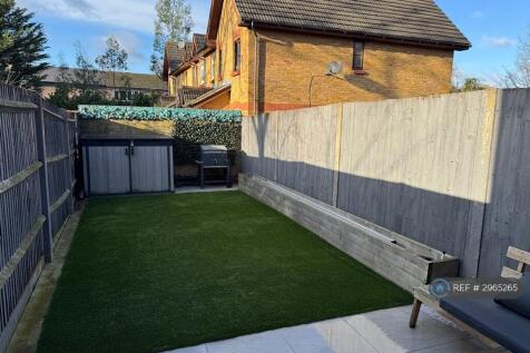 Jersey Road, London, E16 photo 4