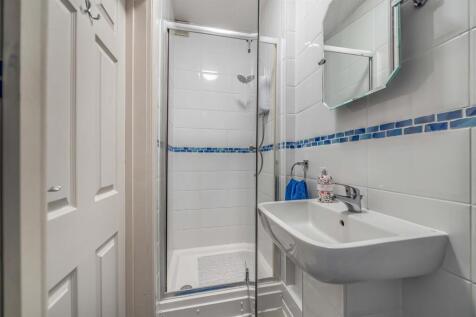 250 Havant Road, Hayling Island-Small-PorticoMarke