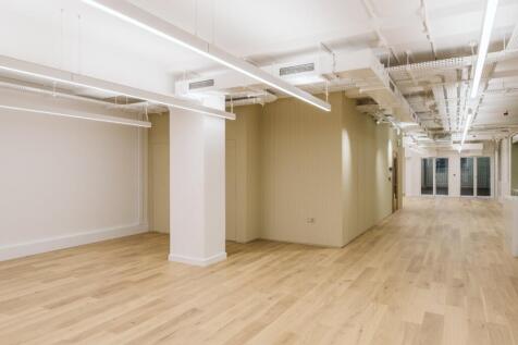 241220 18 Clerkenwell Close102.JPG