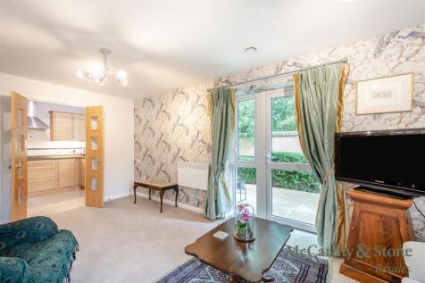 8702812-interior10.jpg