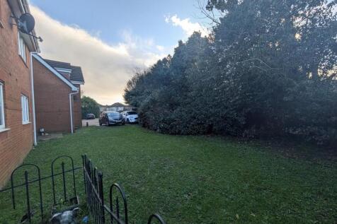 COMMUNAL GARDENS