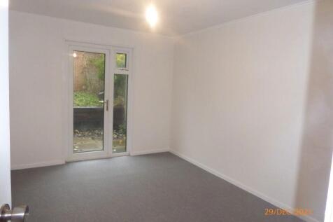 Archangel Square, Camp Hill, Northampton photo 3