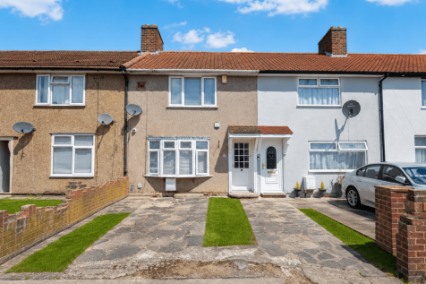 3 Bedroom Family Home in Dagenham