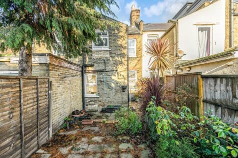 18 Lancaster road-16.jpg