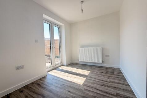 Dickens Way, Kirkby-In-Ashfield, NG17 photo 4