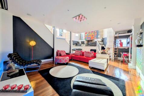 Central Reception Room/Games Rooms