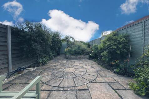 Fitzwilliam Avenue, Hill Head photo 4