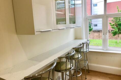 £165 pppw inclusive - 245 Upper Brook Street, Manchester, M13 - £165 pppw photo 4