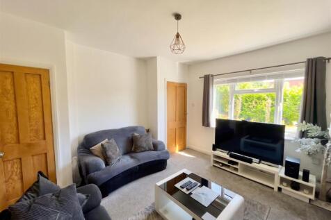 Broadway, Horsforth, Leeds photo 3