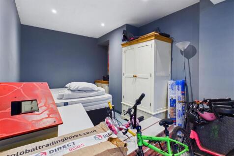 Trezise Garage or study