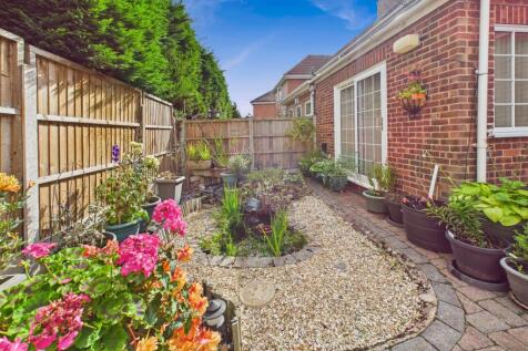 CAM05508G0-PR0108-STILL013