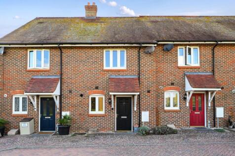 2-bed terraced on Benson Way, Rye, £1,350/mo