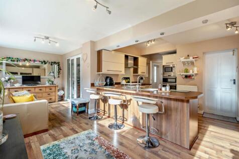 EXTENDED KITCHEN
