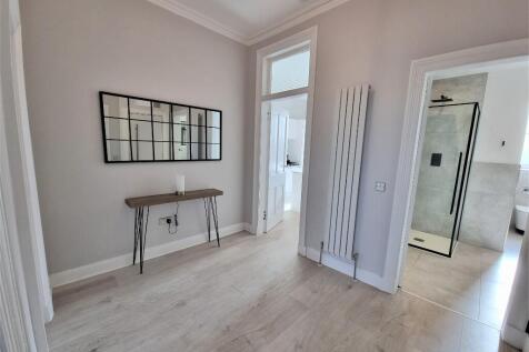 Kirkintilloch Road, Bishopbriggs, Glasgow, G64 photo 5