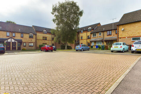 1-bed flat on Broome Way, Banbury, OX16, £950/mo