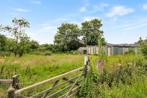 Grounds &amp; Outbuildings.JPG