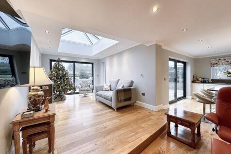 Family Dining Kitchen