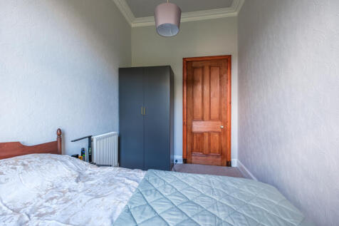5 bed, 2 bath House in Glasgow - Photo 46