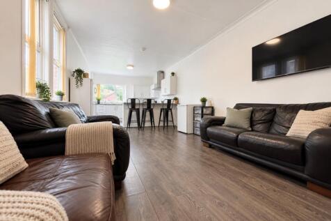 another student property from Award-winning CPS HO