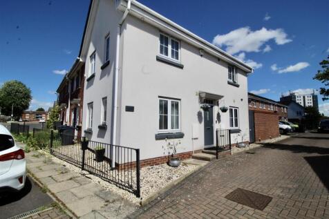 ** ABSOLUTELY STUNNING ** NO WORK REQUIRED ** DRIVEWAY ** GARAGE ** This MODERN BUILD end terraced property has been modernised and decorated internally to a very high standard. It is absolutely immac