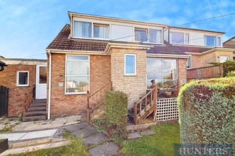 Leeds, LS19 - property photo