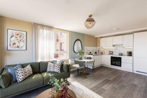 Royal Gateway - Show Home - Lounge