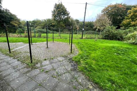 Communal back garden
