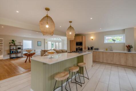 Kitchen/Breakfast Rm