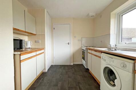 Radburn Court, Stapleford, Nottingham photo 4