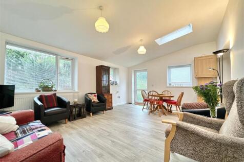 Dining Area.JPG