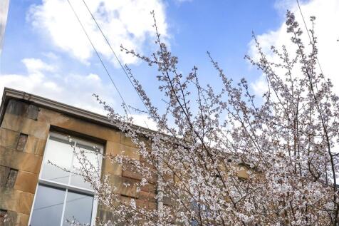 2 Shandon Crescent