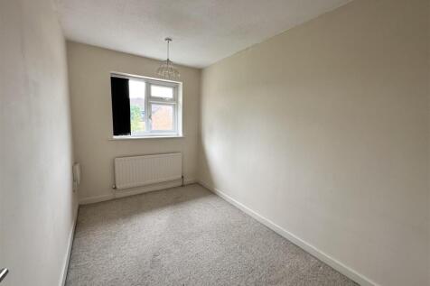 Plover Drive, Broadheath, Altrincham photo 5