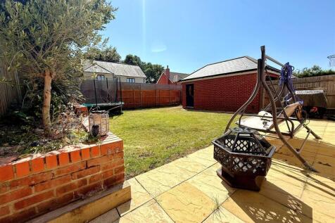 garden 2.jpg