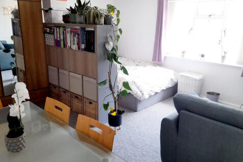 The Flat, 11 Cardigan Street, Newmarket, Suffolk photo 3