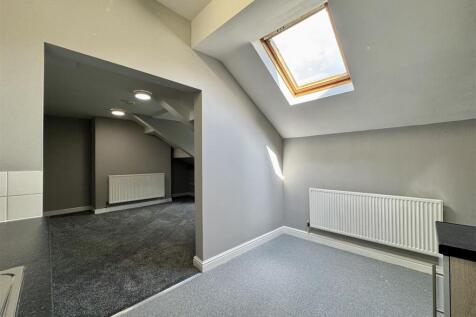 Broomfield House, Botham Hall, Huddersfield, HD3 4RS photo 4