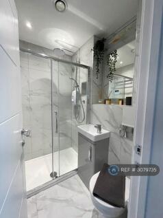Bathroom With Demister Mirror