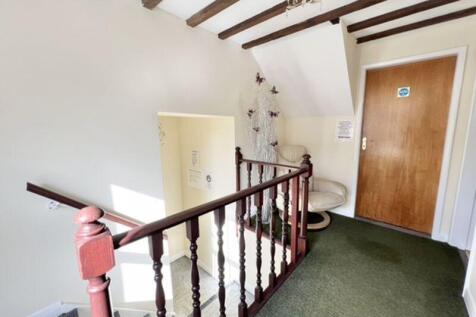 Communal first floor landing