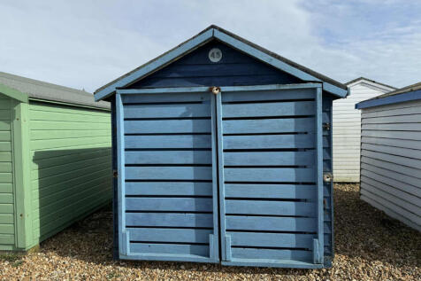 BEACH HUT