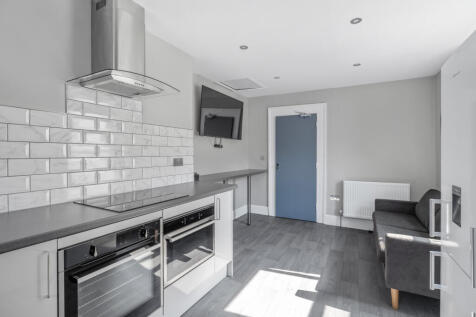 31 Connaught Avenue photo 5
