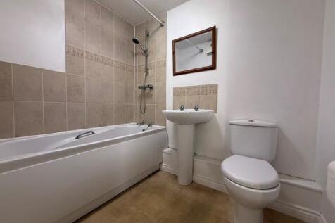cassini bathrom.jpg