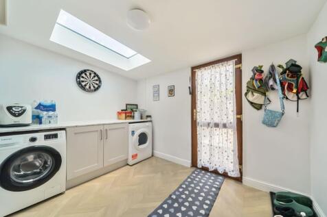 1302348-10-683729cbc0089