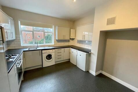 Coombe Lane, Raynes Park, Merton photo 5