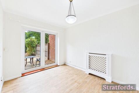 Hardwick Road, Woburn Sands, MK17 photo 3