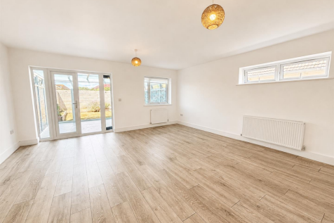 Lounge / Dining Room