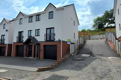 Newport, NP11 - property photo