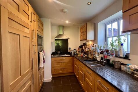 St. Johns Road, Newbury photo 3