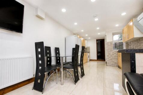 Open Plan Kitchen/ L