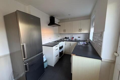 Earls Court, Burton Upon Trent, Staffordshire photo 4