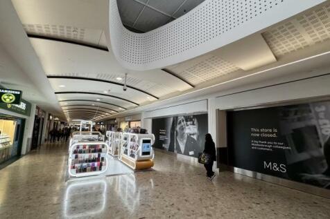 Retail Property (high street) to rent Image 3